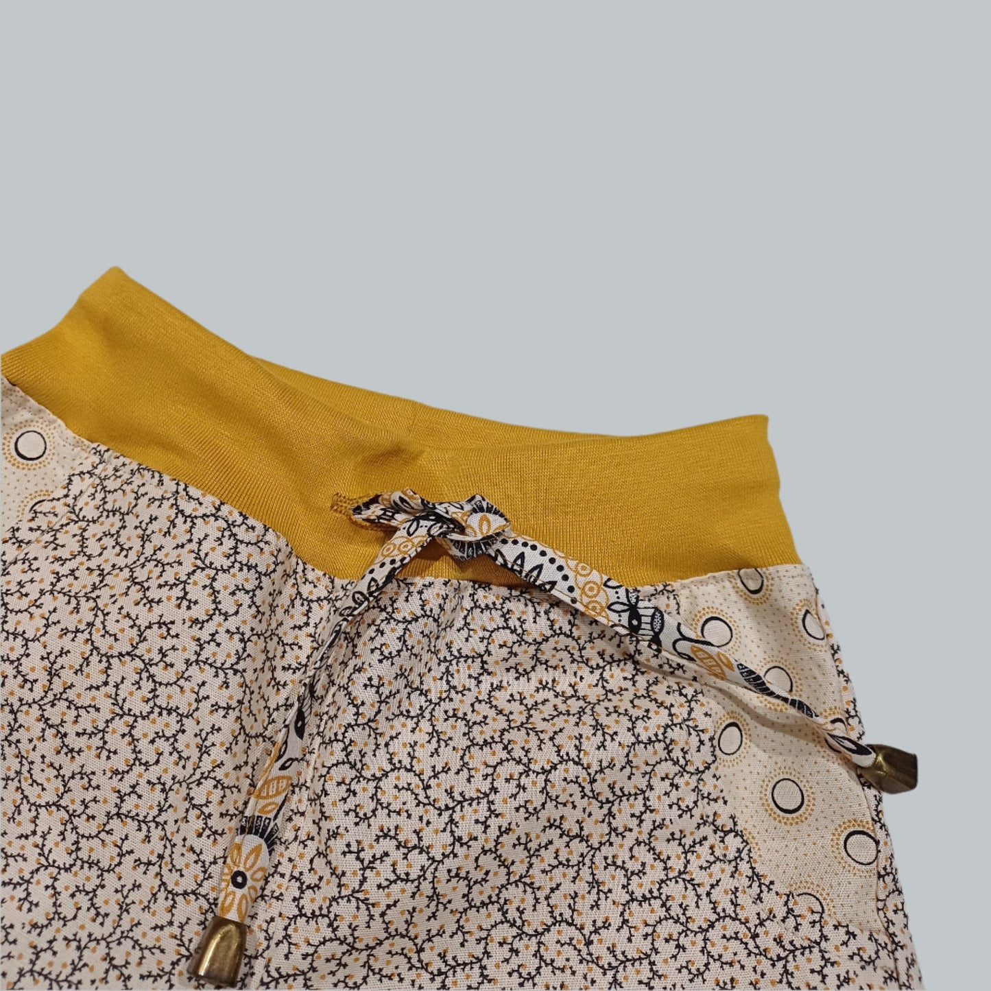 Bermuda pants with knitted waistband - Boys