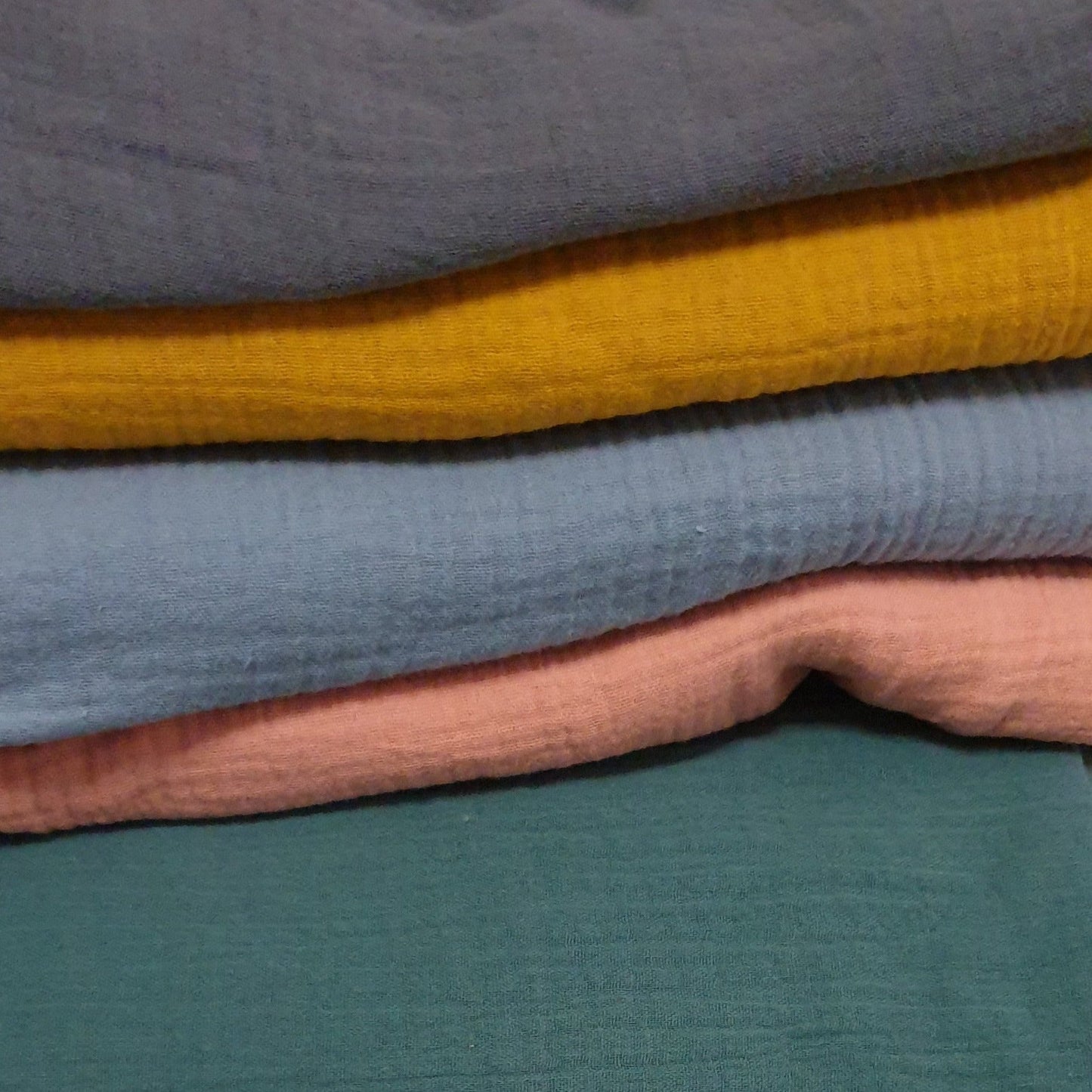 Muslin dress with balloon sleeves