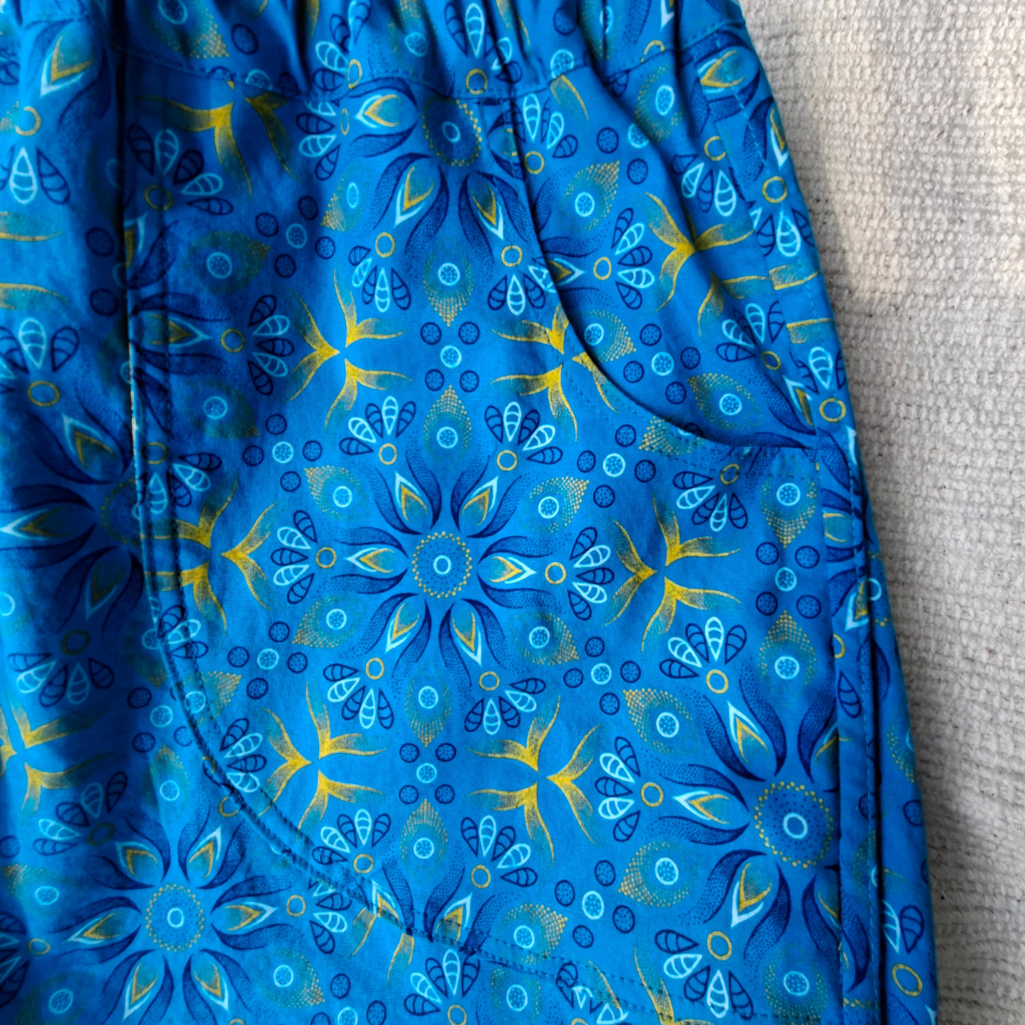 Shweshwe Chant Shorts - Women